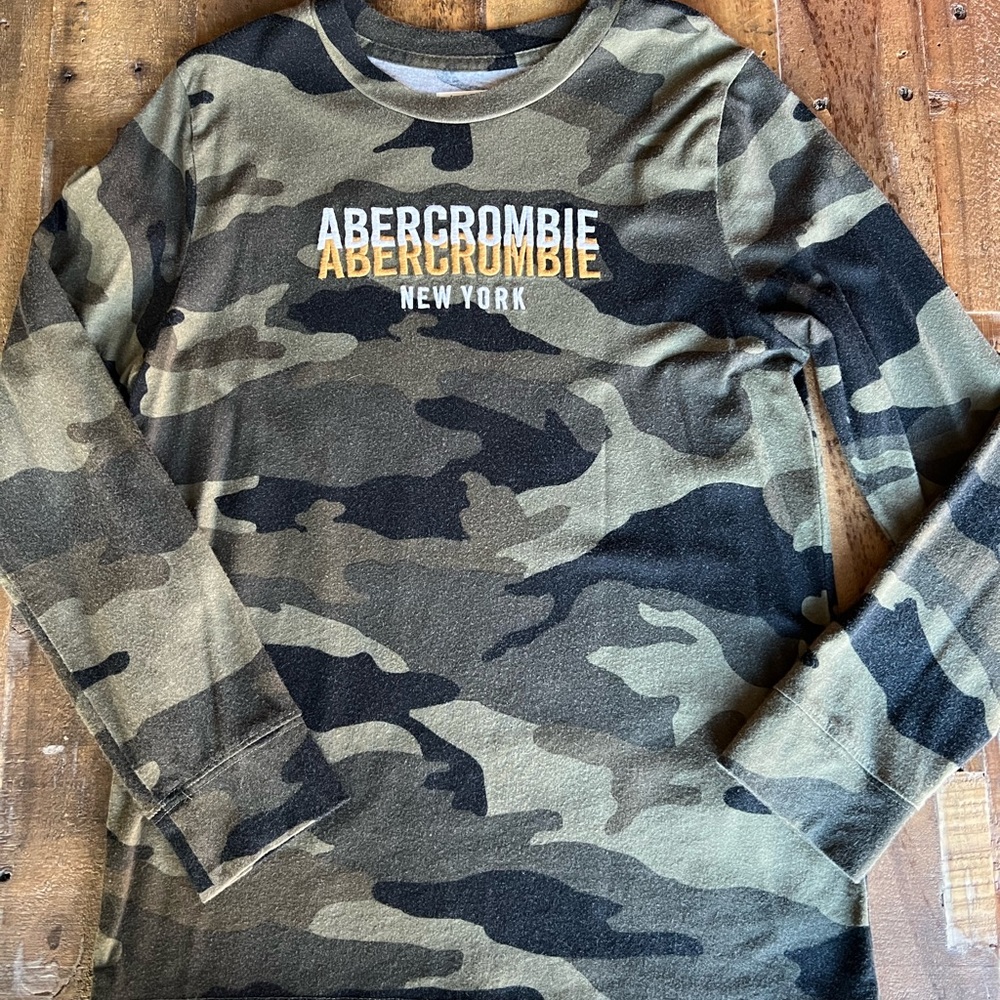 Abercrombie Kids long sleeve tees, boys size 7/8
